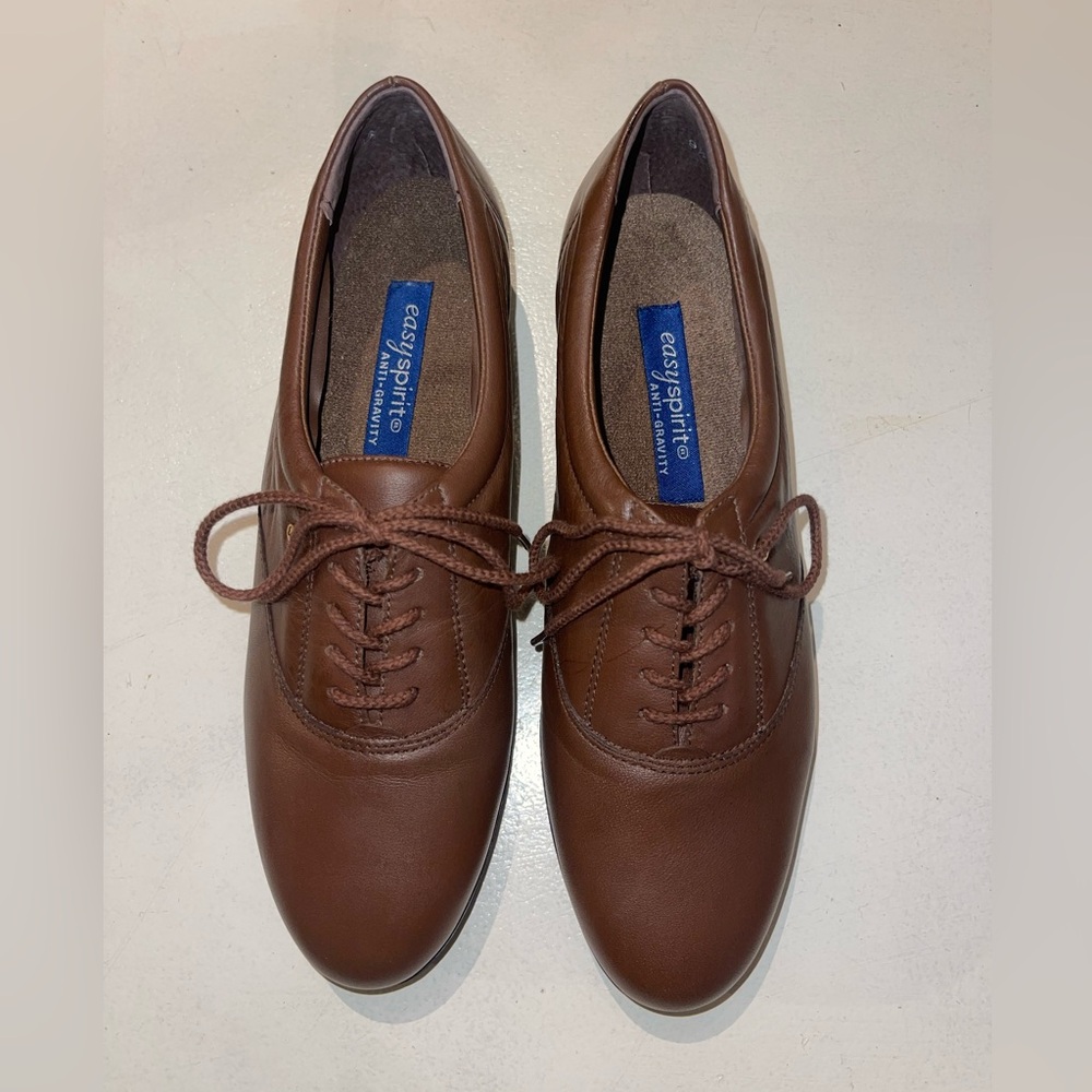 Easy spirit anti gravity Oxford shoes size 9 1/2